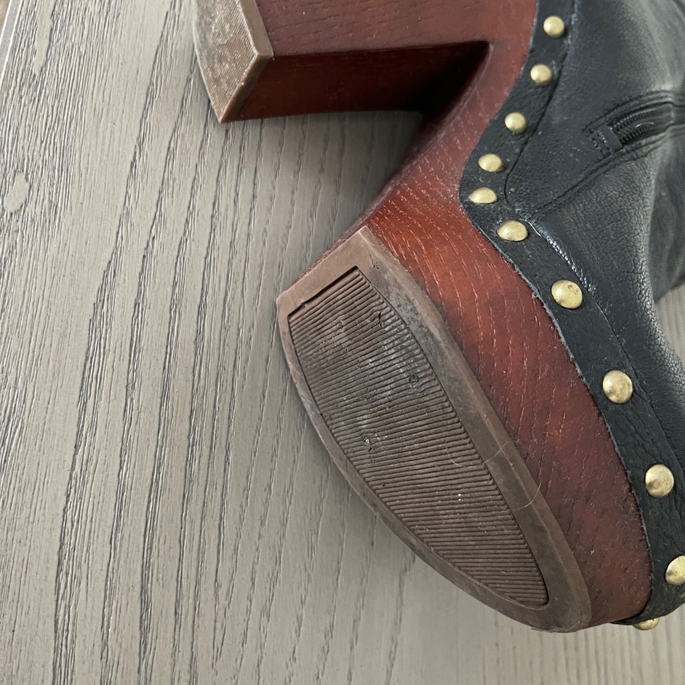 Women’s short boot with side zipper - Picture 2 of 2